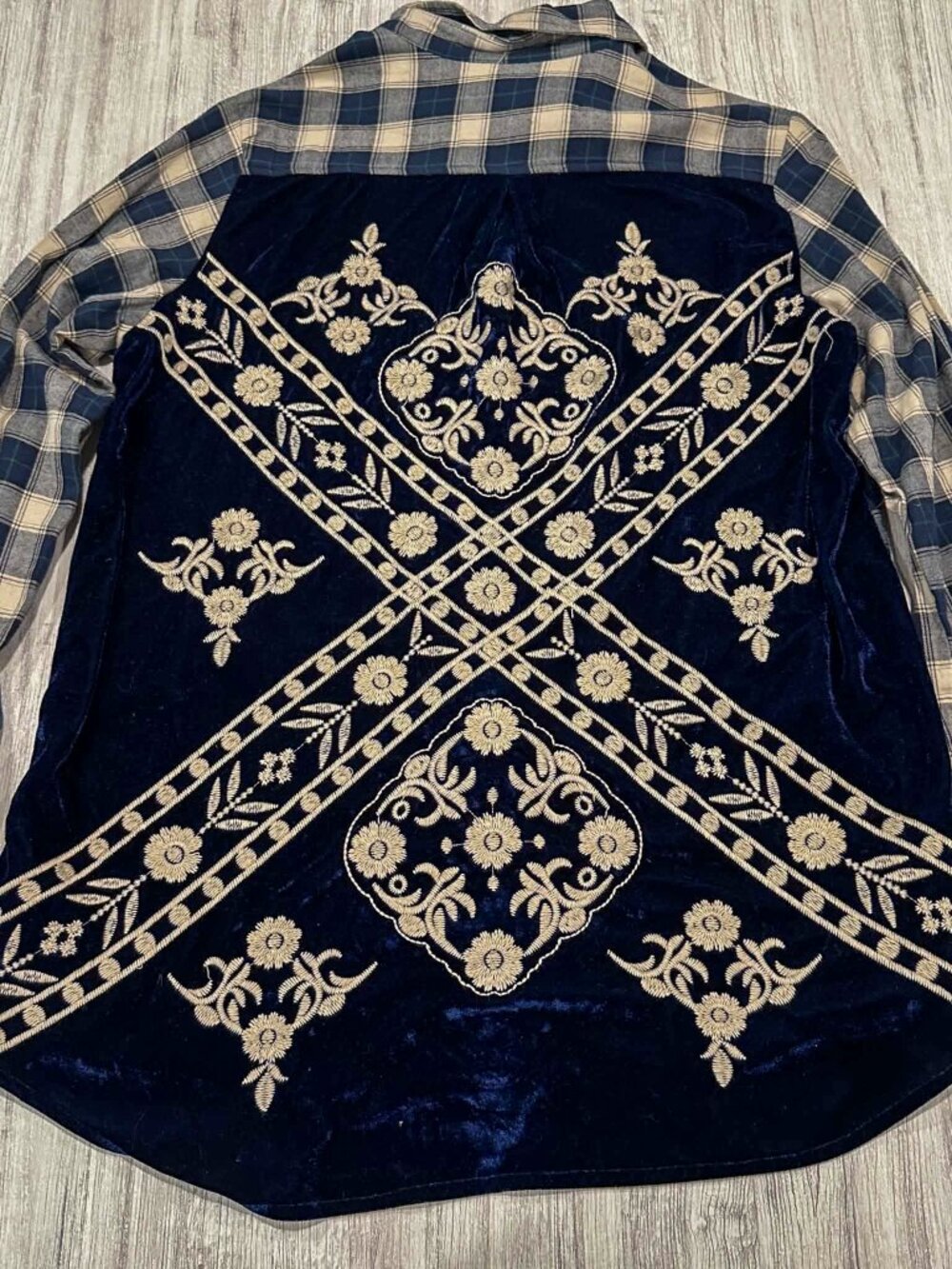 Women's XL Plaid Shirt Navy Cream Embroidered Velvet Back Western Boho